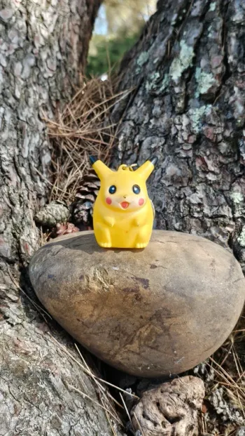 Super figurine Pokemon Nintendo pikachu porte clé