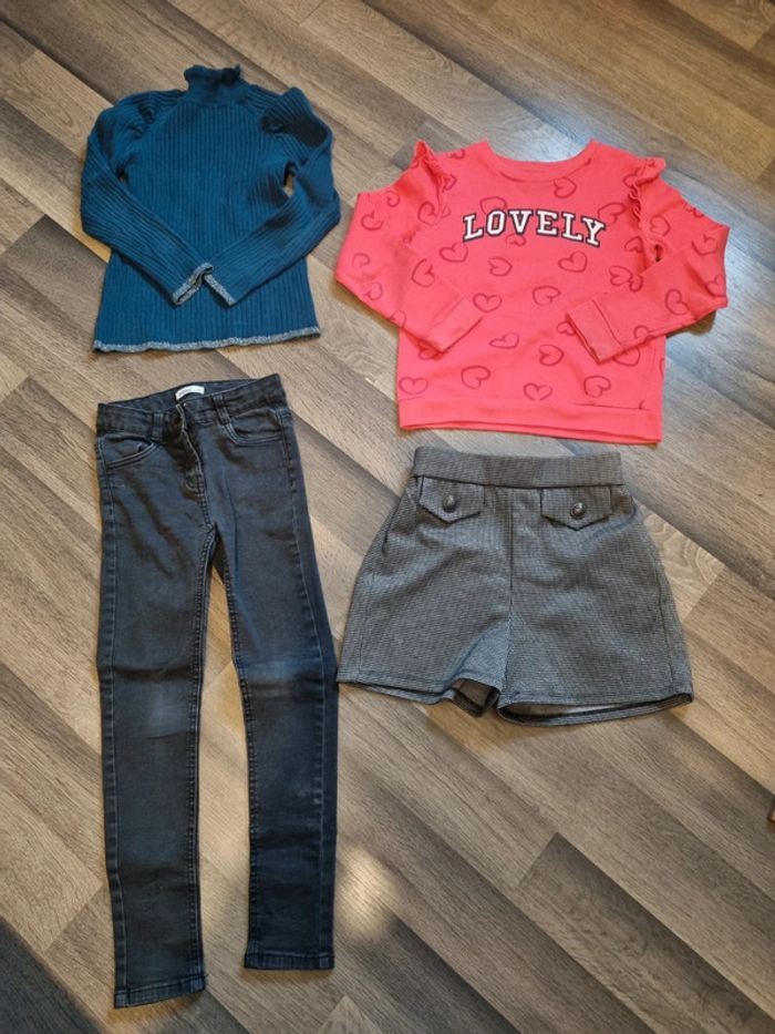 Lot de 2 pulls, 1 jean et un short. Fille. Taille 7/8ans. Tape à l'œil, Gémo. NEUF et en T E
