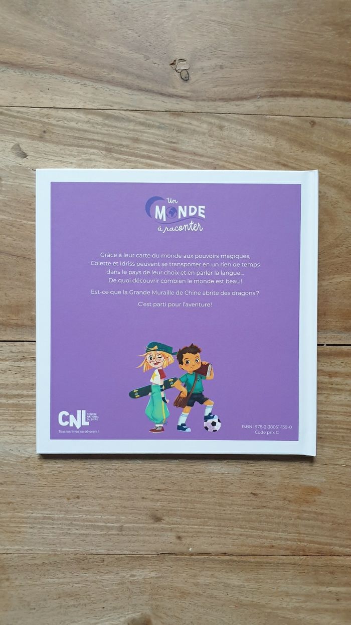 Livre enfant Hachette Jeunesse sur le thème du monde "les dragons de la muraille de Chine " - photo numéro 2