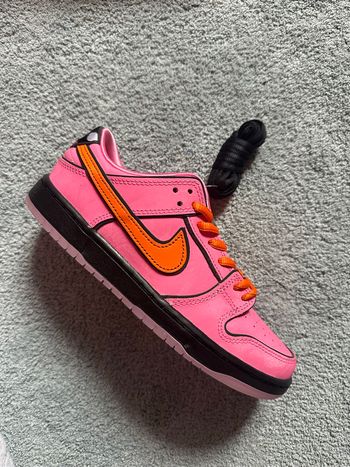 Nike SB Dunk Low Powerpuff Girls “Blossom”