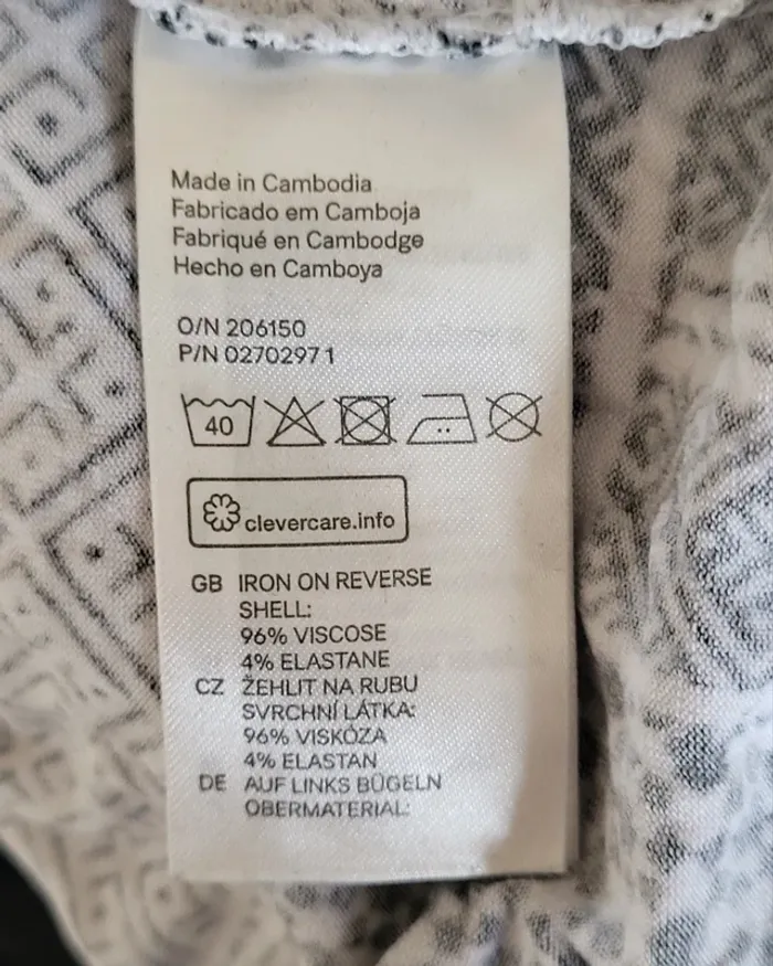 T-shirt manches courtes à motifs noir et blanc H&M Taille L ou 40 - photo numéro 8