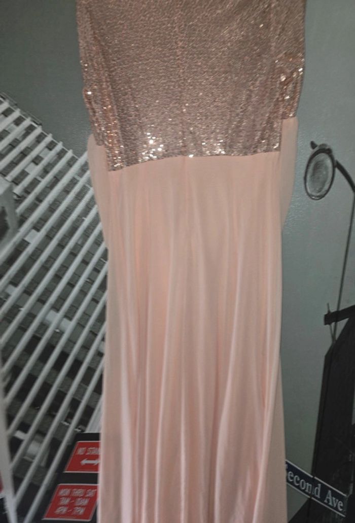 Robe de soirée  taille 42 Tavin couleur rose saumon - photo numéro 2