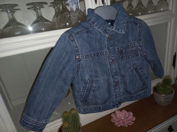 Veste / Blouson en jean Matelassé obaibi 12 mois Excellent état - photo numéro 2