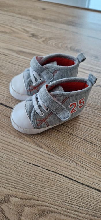 Chaussures bébé 3/6mois