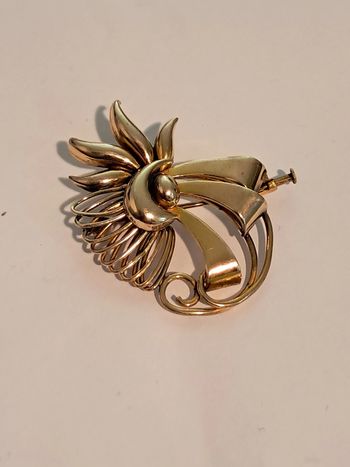 Broche ancienne signée