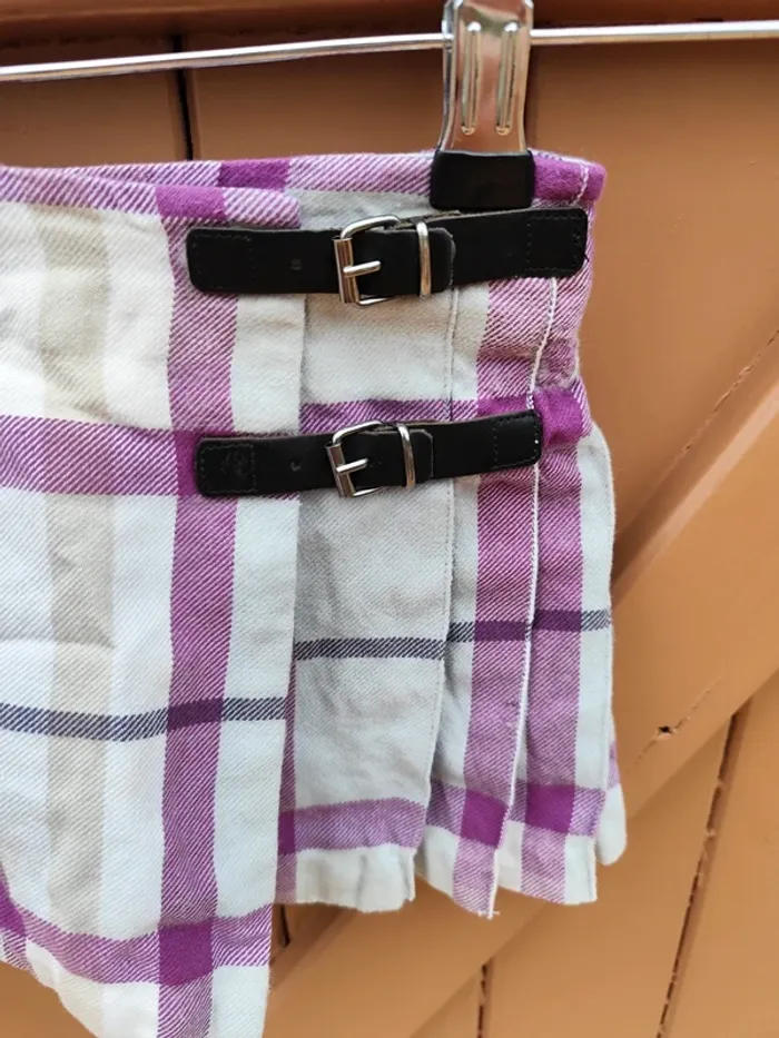 Mini jupe Burberry 2 ans - photo numéro 2