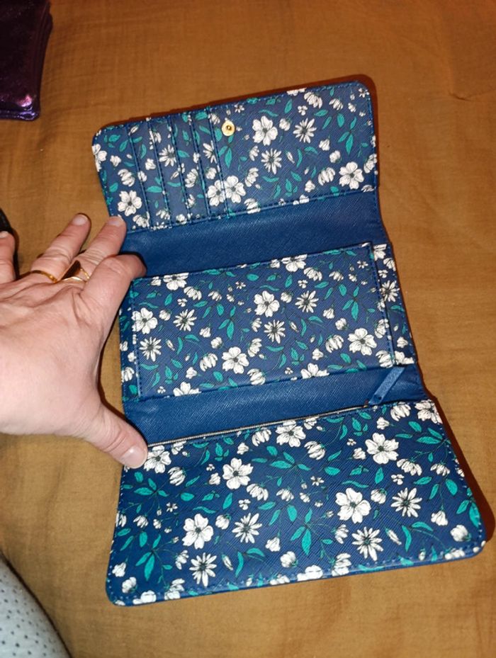 Sublime portefeuille Lulu Castagnette neuf idéal pour cadeau - photo numéro 2