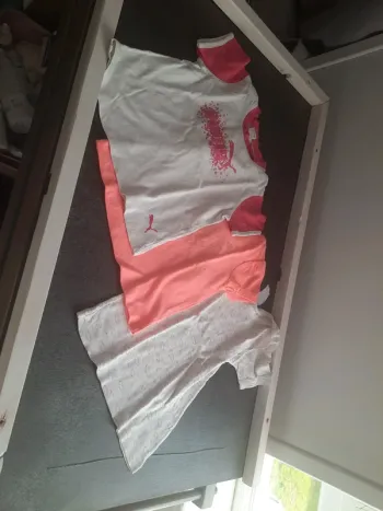 3 tee-shirt 18 mois.