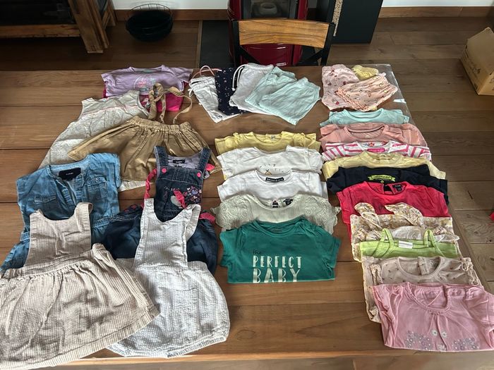 Gros lot vêtements fille 2 ans - photo numéro 2