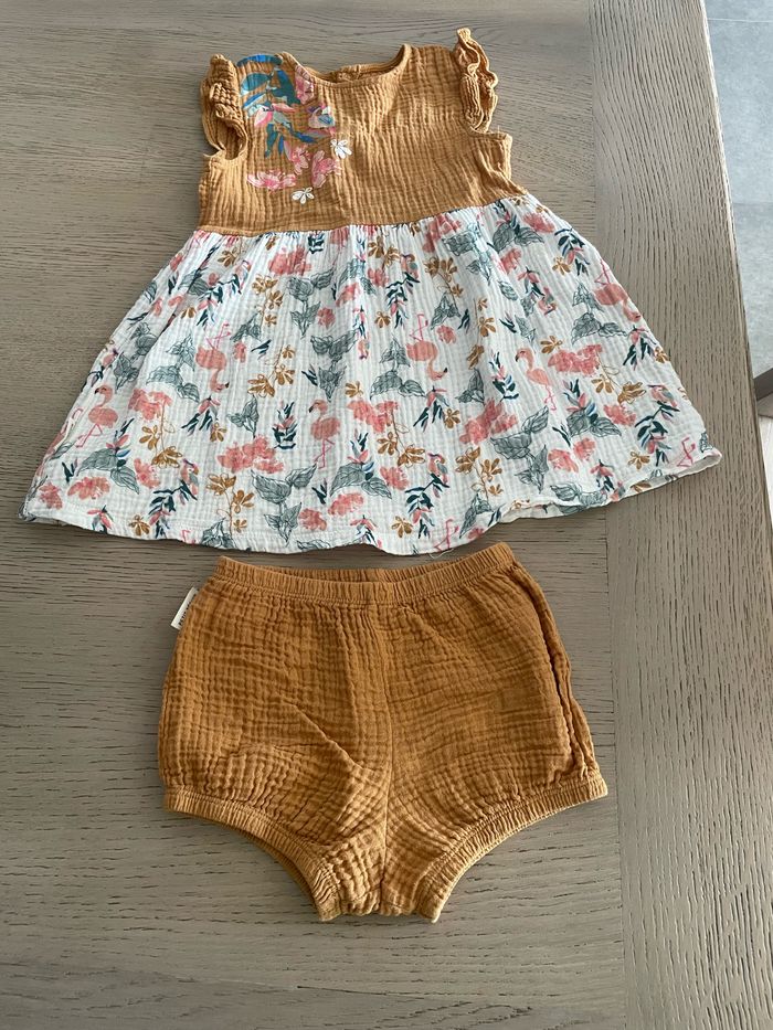 Robe et bloomer 24 mois