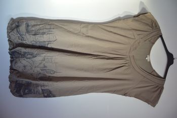 Robe taupe Jacqueline Riu taille 44 – imprimé ville moderne