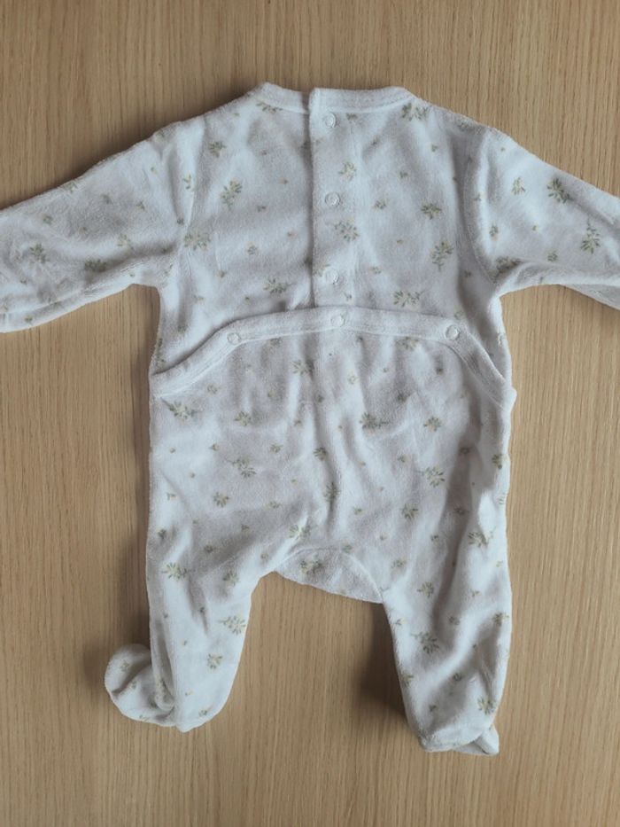 Pyjama 1 mois - photo numéro 2