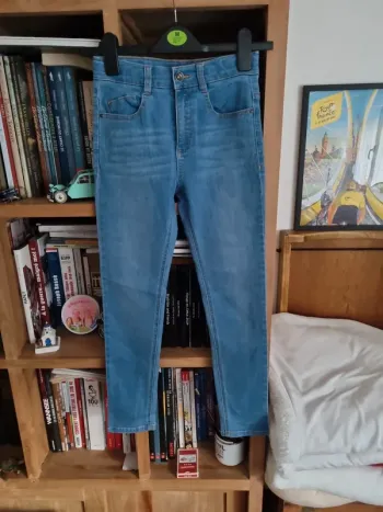 Jean 3 pommes skinny neuf 11/ 12 ans