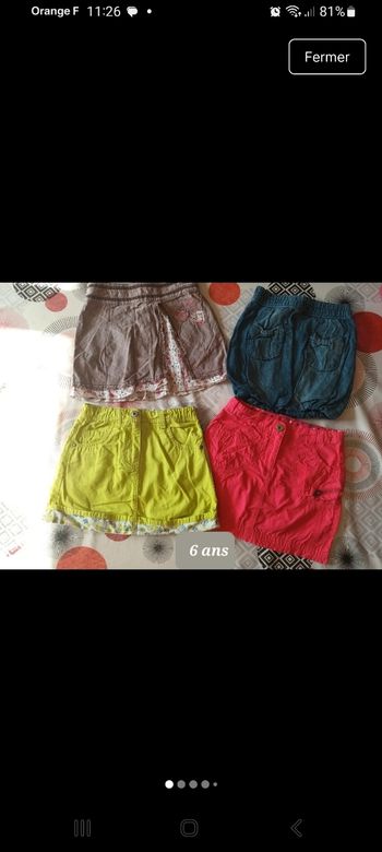Lot 4 jupes taille 6 ans