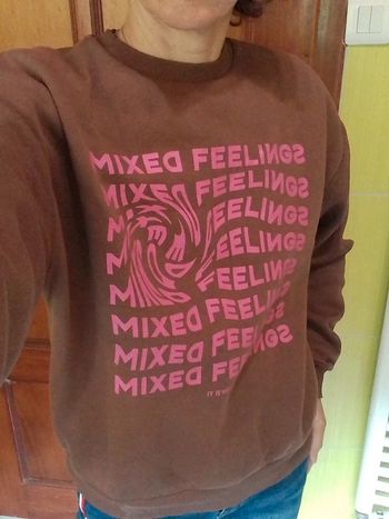 Sweat femme brun motif écriture violette Pimkie