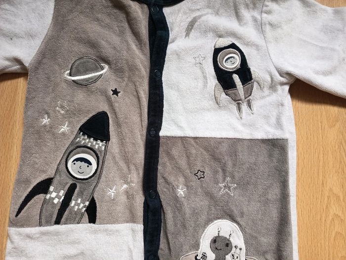 Pyjama une pièce espace 24 mois - photo numéro 2