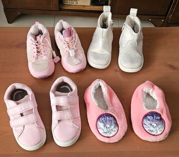 Lot chaussures taille 25