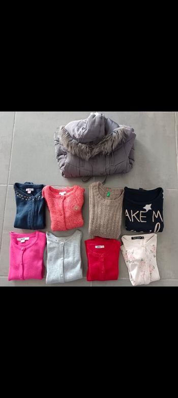 Lot de gilets, veste, sweat pour fille en 6 ans