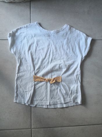 Tee shirt blanc pailleté okaidi 8 ans comme neuf