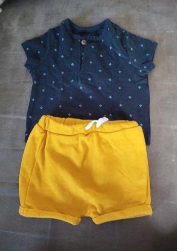 Ensemble short et tee-shirt