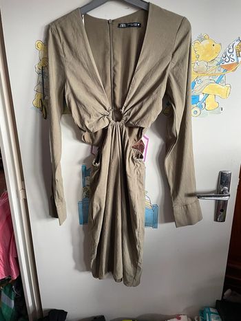 Magnifique robe kaki à manches longues ouverte sur les côtés, taille Xs, marque Zara