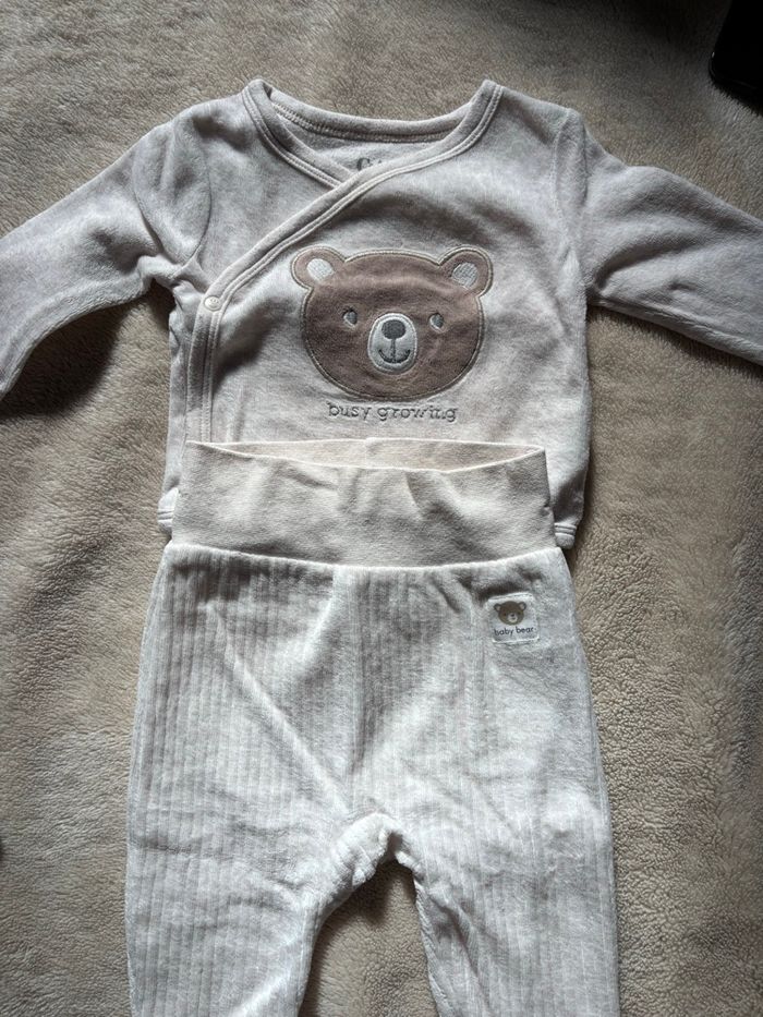 Lot de 2 ensembles - photo numéro 2