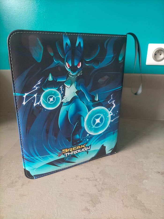 Classeur pour 900 cartes Pokémon - photo numéro 2