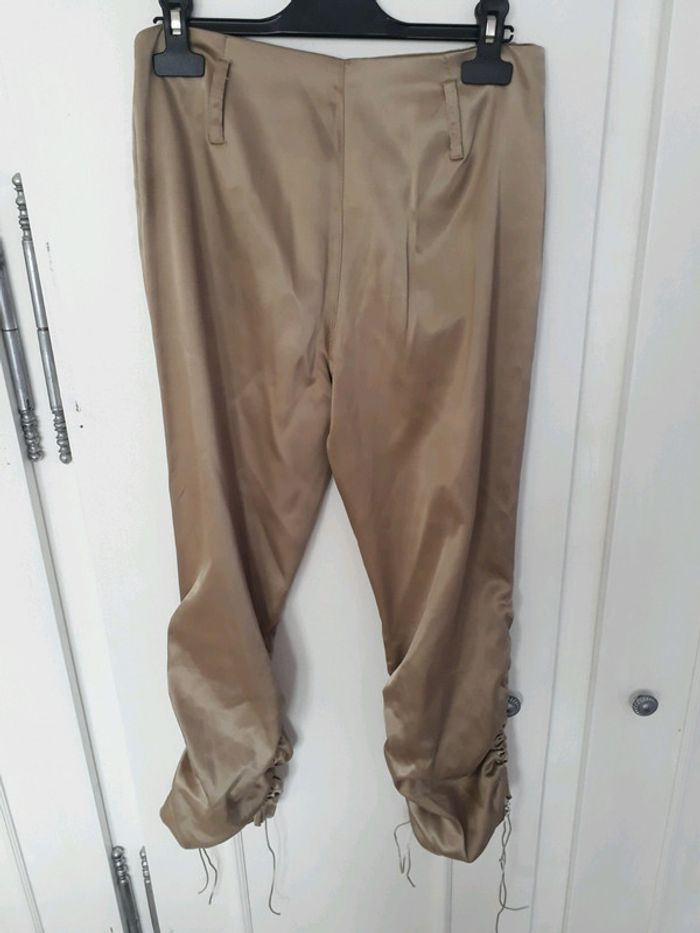 Pantacourt beige en coton effet satiné taille 2 - photo numéro 5