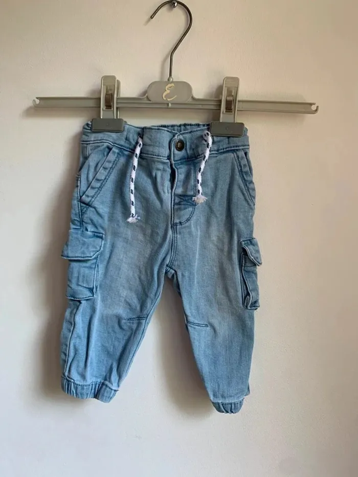 Pantalon cargo en jean clair – Tex Baby – 12 mois - photo numéro 2