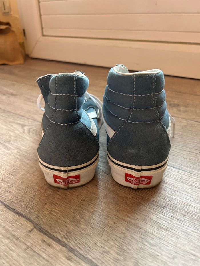 Vans bleues - photo numéro 3