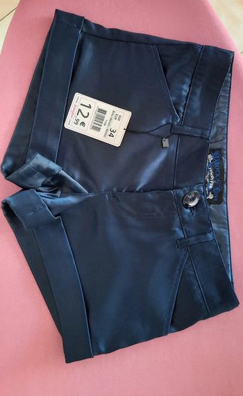 Short bleu indigo taille 34 neuf