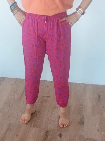 Pantalon 3/4  rose fuchsia et violet, taille 38