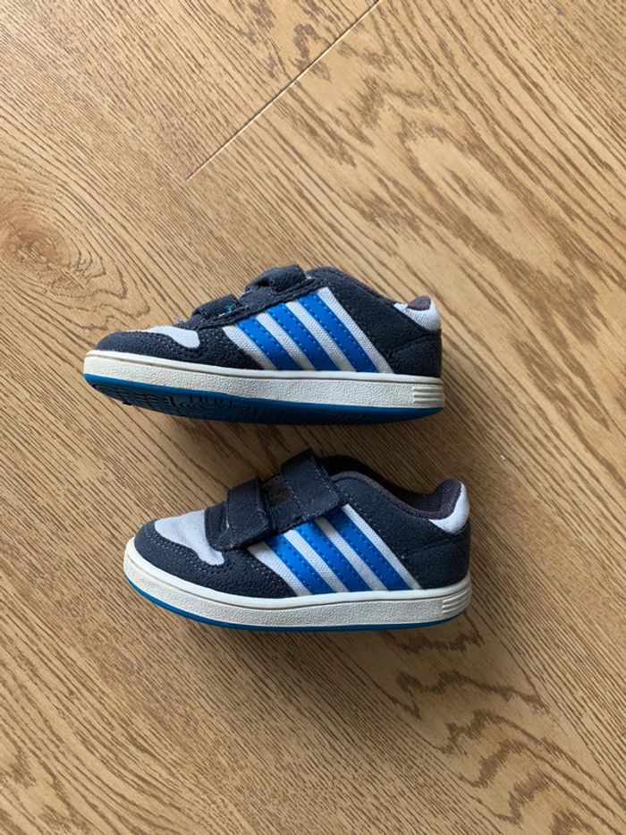 Basket adidas t22 - photo numéro 3