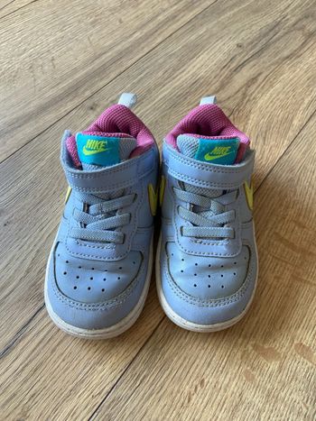 Baskets Nike 23,5