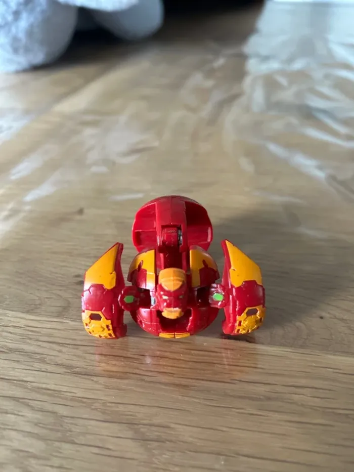 Bakugan Gorthion Red Pyrus Battle Planet B200 - photo numéro 2