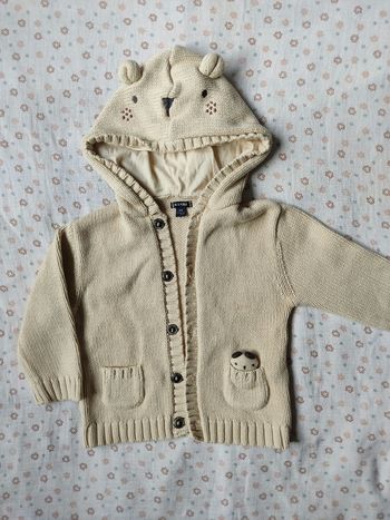 Gilet à capuche beige mixte Kiabi - Taille 18 mois - Très bon état