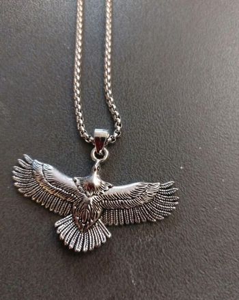 Collier aigle