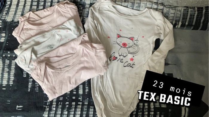 Lot body 23 mois