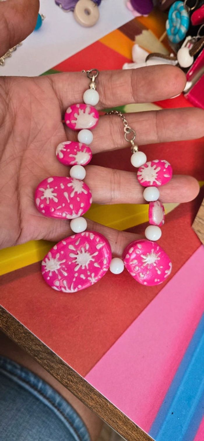 Collier sautoir tache peinture Fimo - photo numéro 4