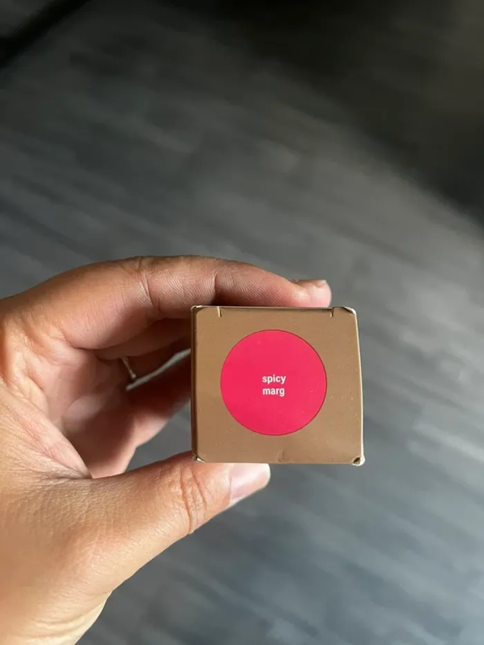 Blush Rhode spicy marg  5.3g Neuf Hailey bieber - photo numéro 2