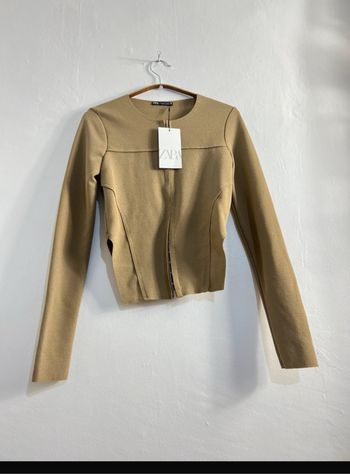 Magnifique haut asymétrique s Zara