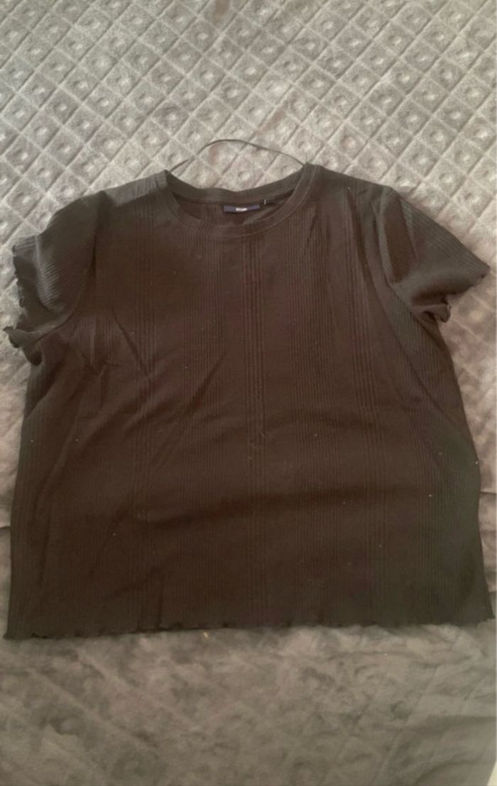 TEE shirt