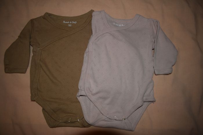 lot 2 bodys naissance