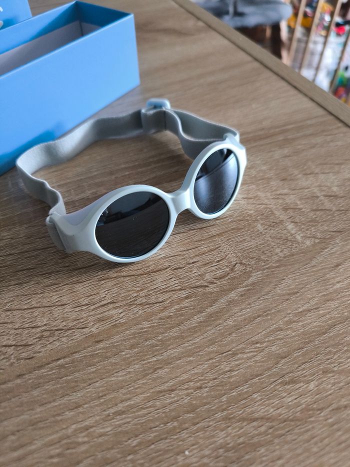 Lunettes de soleil bébé - photo numéro 2