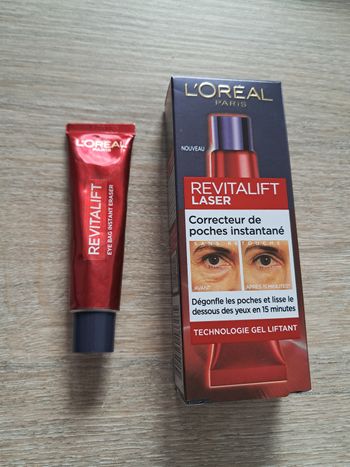 Correcteur de poches instantané Revitalift Laser
