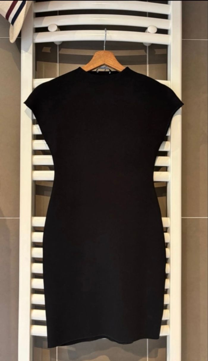 Robe noire ZARA Taille M - photo numéro 1