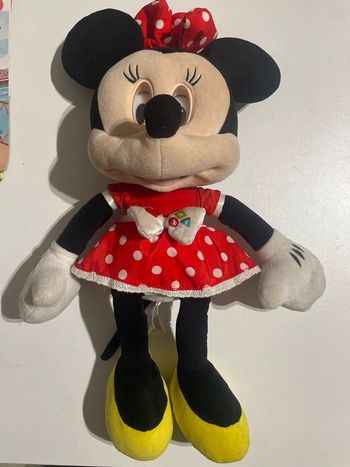 Grande Figurine Minnie Disney Interactive fonctionne avec des Piles