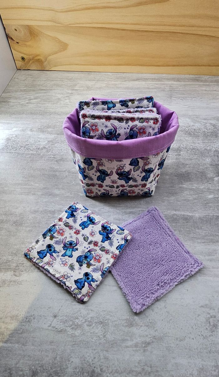 Petit panier de 7 lingettes lavables Stitch