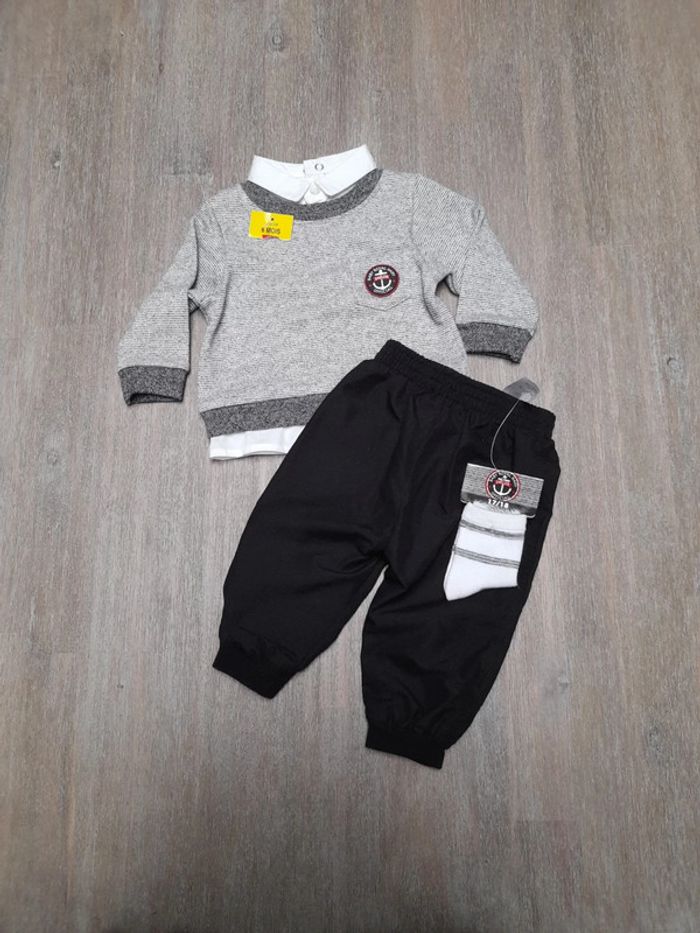 Ensemble 6 mois neuf