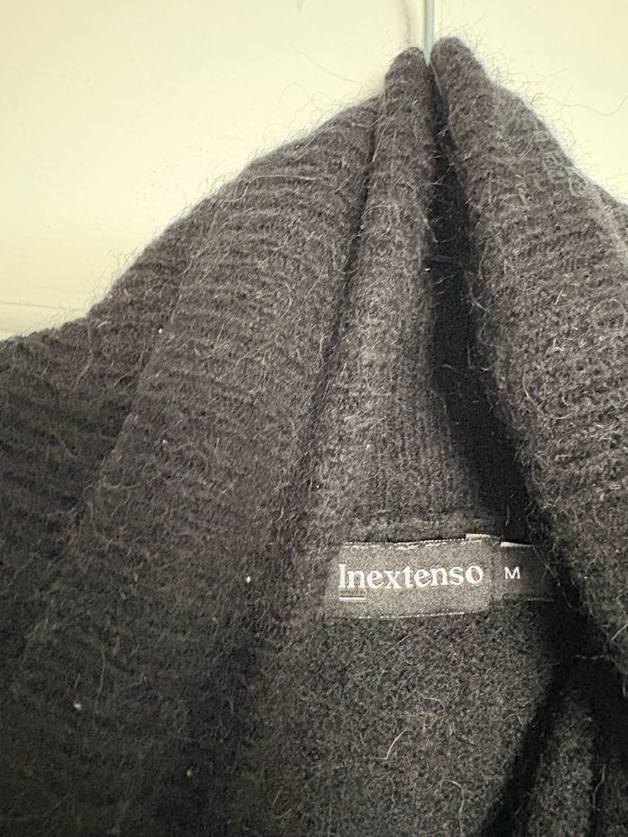 Pull noir coll roulé - photo numéro 2